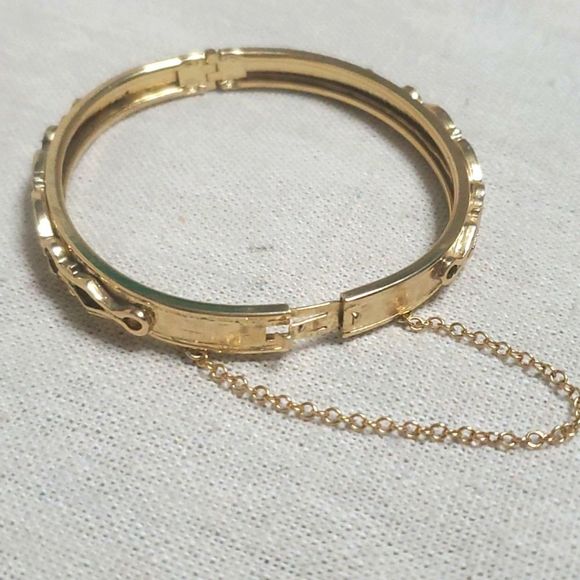 Whiting & Davis Jewelry Vintage Whiting Davis Gold Ornate Bangle